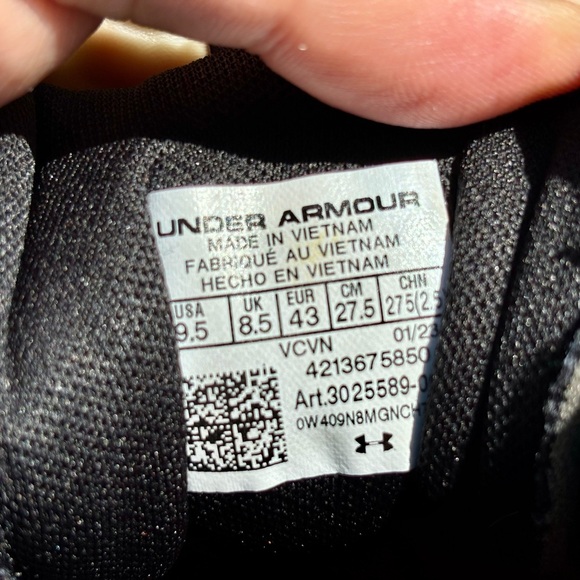 UNDER ARMOUR MENS BOYS BASEBALL CLEATS SHOES - Picture 2 of 4